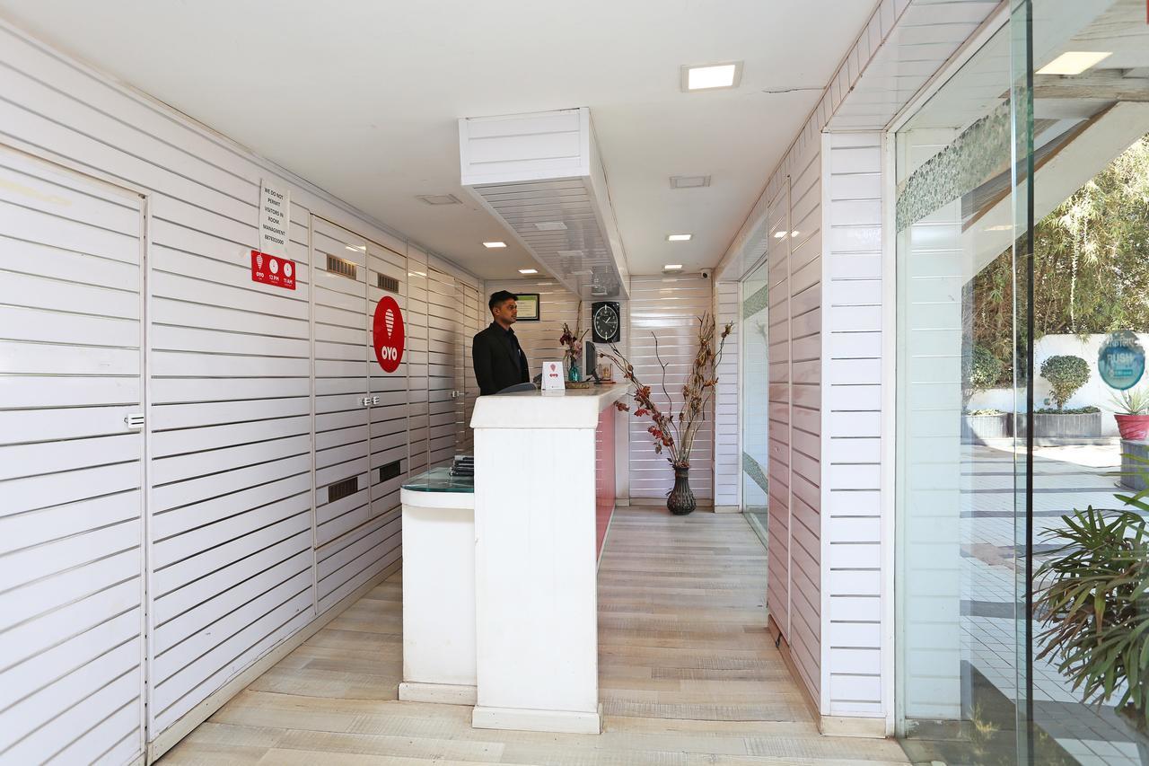 Oyo 10690 Florence Hotel Raipur  Exterior photo
